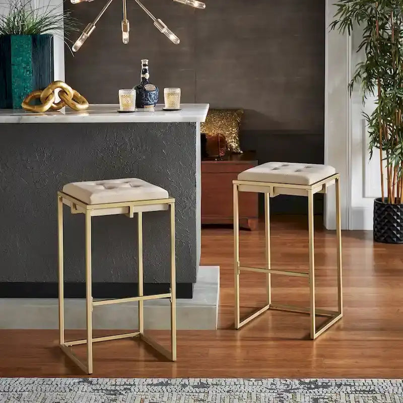 Tabouret de bar en velours doré avec dossier capitonné