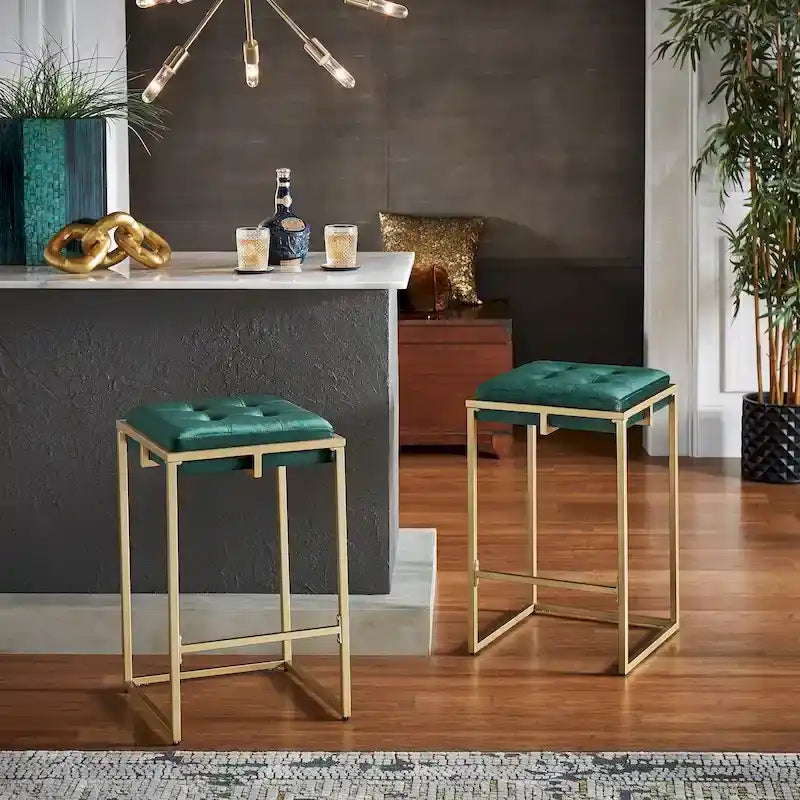 Tabouret de bar en velours doré avec dossier capitonné